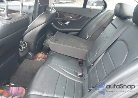 2017 Mercedes-Benz C 300 4Matic/Luxury 4Matic из США, поврежденный, VIN 55SWF4KB4HU220347